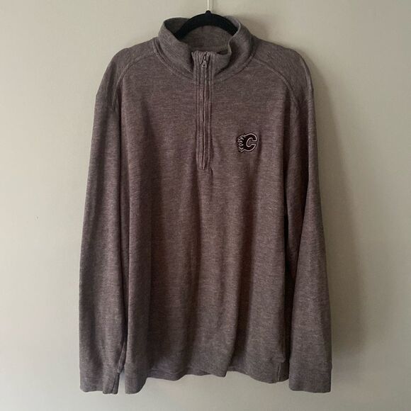 Calgary Flames 1/4 zip men’s top - Picture 1 of 5